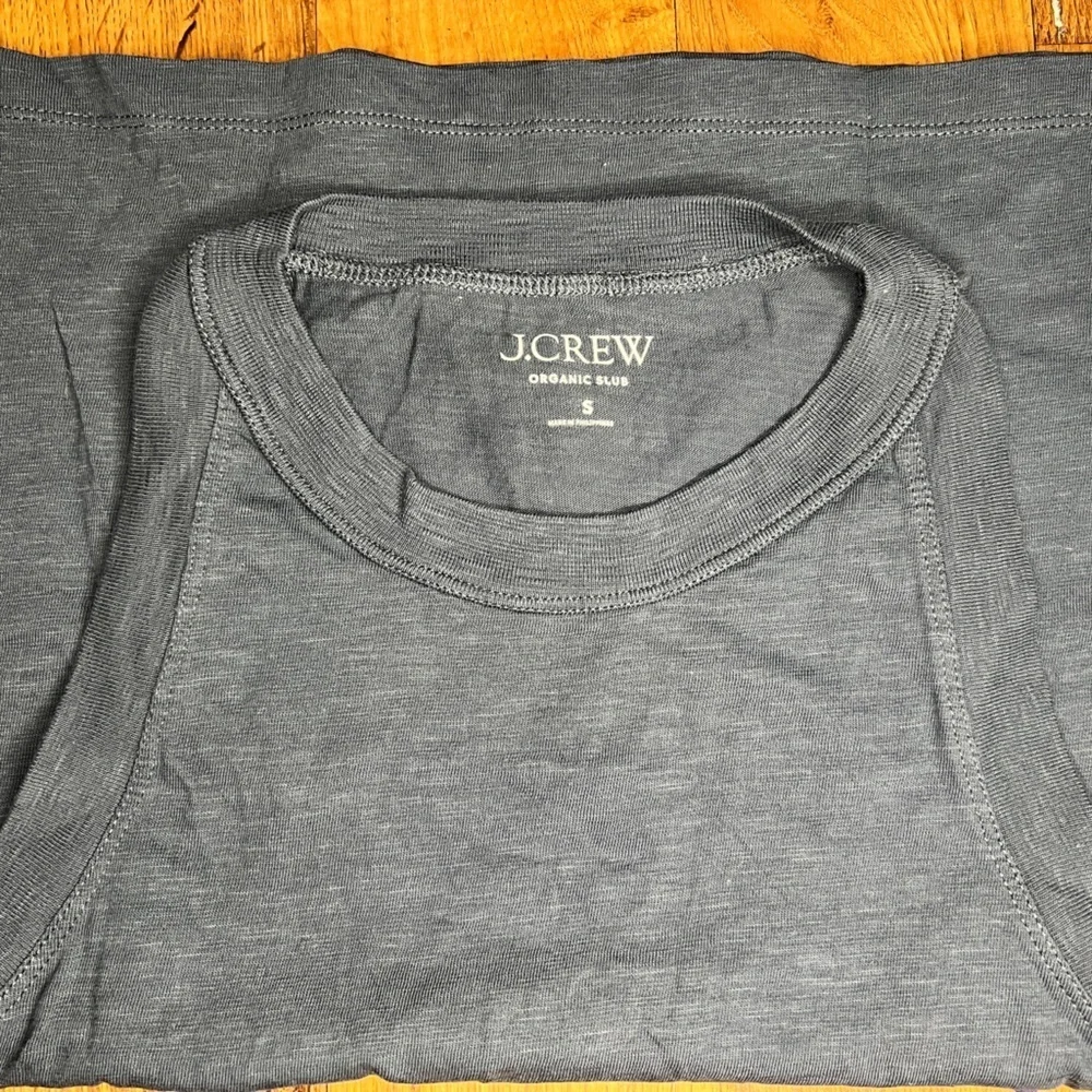 J. Crew ‘90s cropped organic slub cotton tank top. Size S